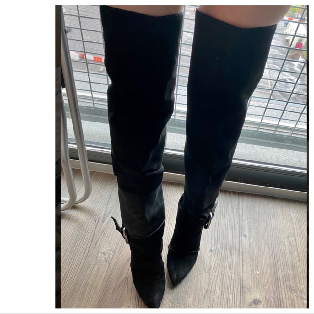 Thigh high Hot Kiss black suede stiletto boots